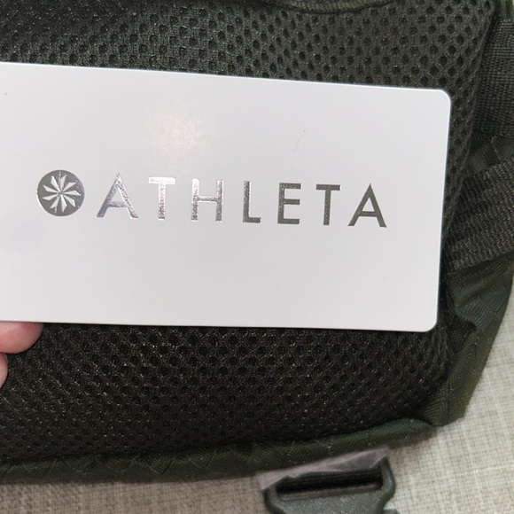Athleta Excursion Mini Belt Bag - Picture 4 of 7